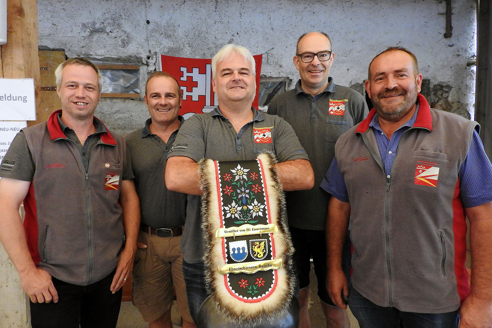 Bild: Max Ziegler, Siegergruppe Rütenen, SG Beckenried v.l.: Robert Walker, Franz Murer, Roland Ambauen, Daniel Gander, Paul Waser Das Ebnetschiessen trotzt dem Coronavirus bereits zum zweiten Mal